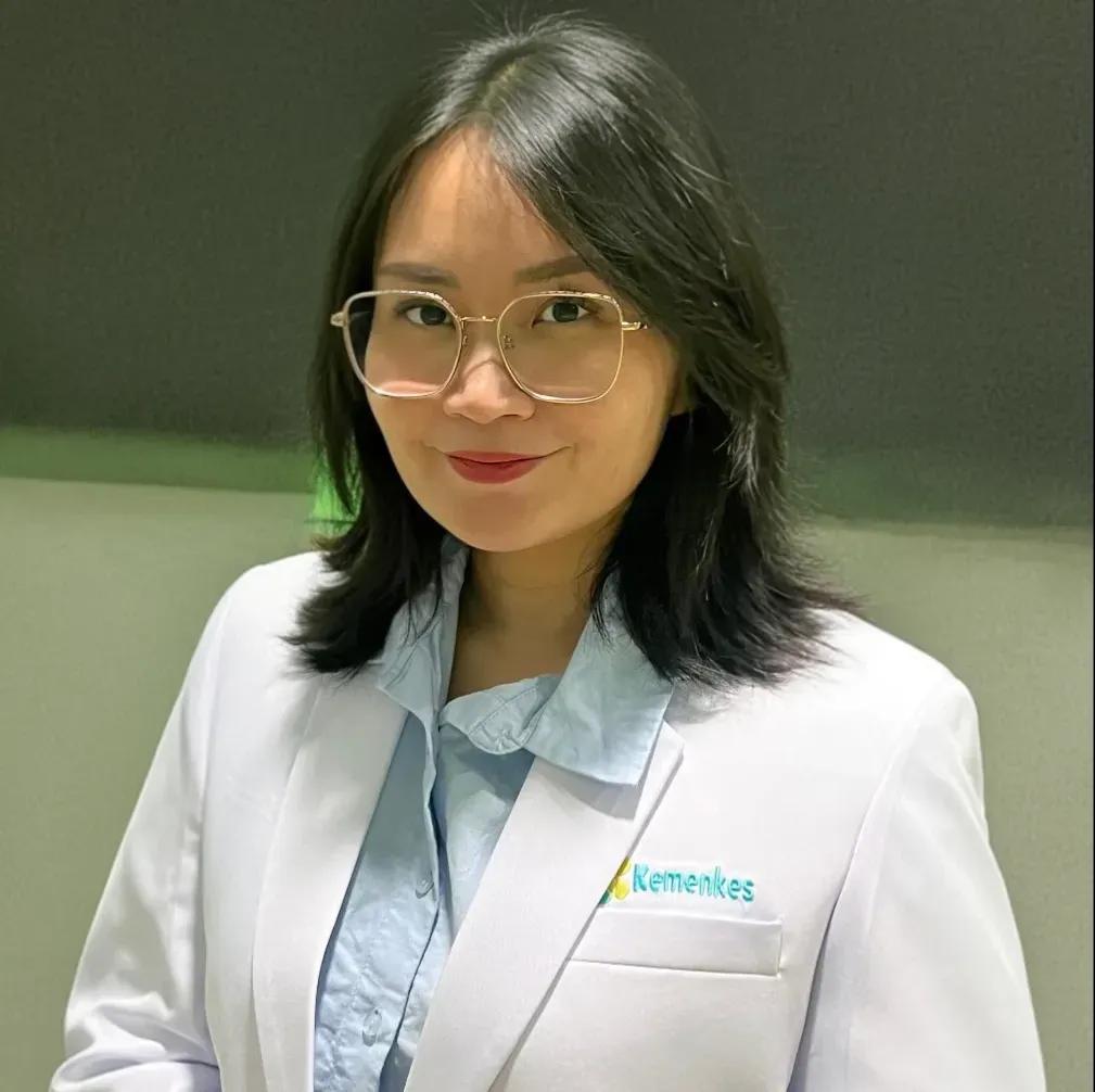 dr. Charity Kotambunan, Sp. Onk. Rad