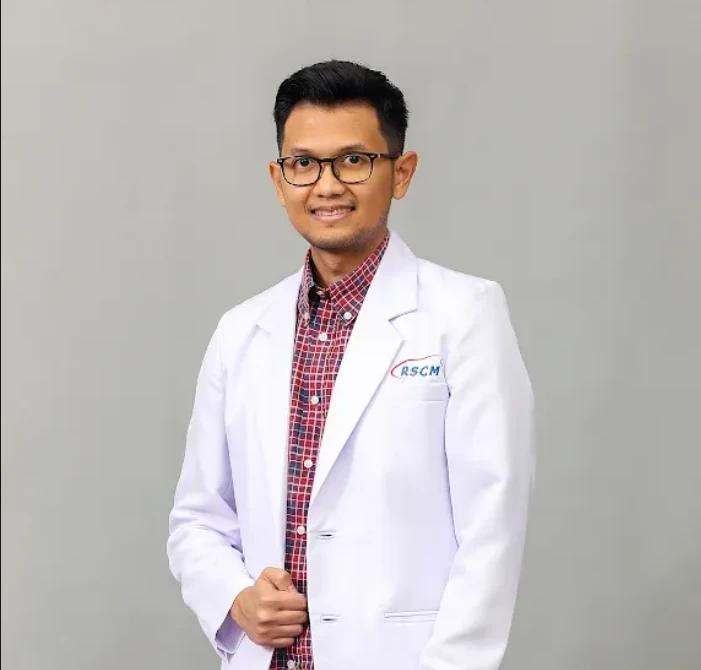 dr. Pitt Akbar, Sp.P.D