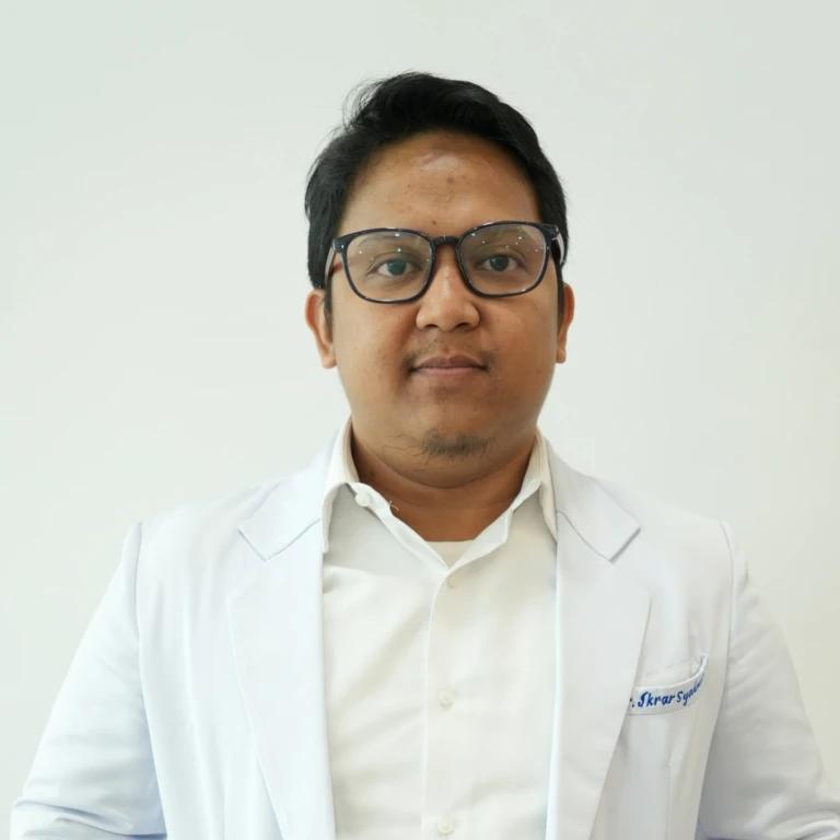 dr. Ikrar Syahmar, Sp.P.D