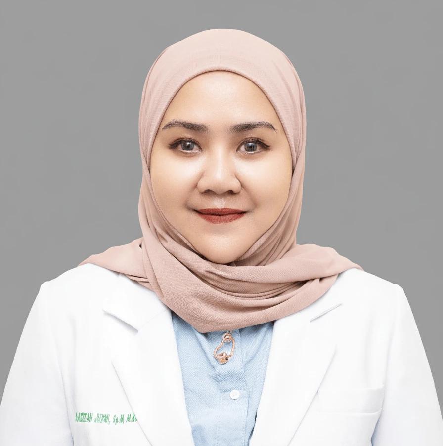 dr. Nur Azizah Juzmi, Sp.M., M.Kes