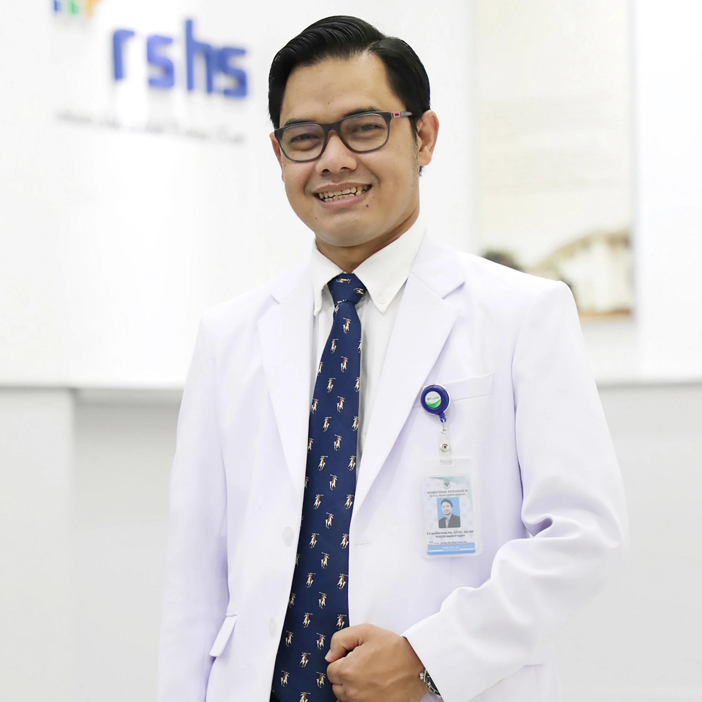 dr. Ifiq Budiyan Nazar, Sp.T.H.T.B.K.L