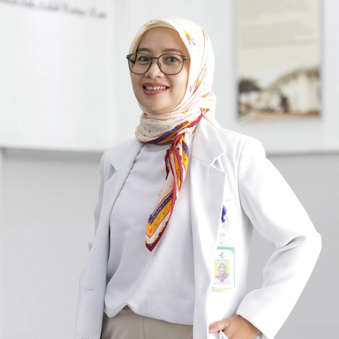 dr. Maya Kusumawati, Sp.PD-KEMD