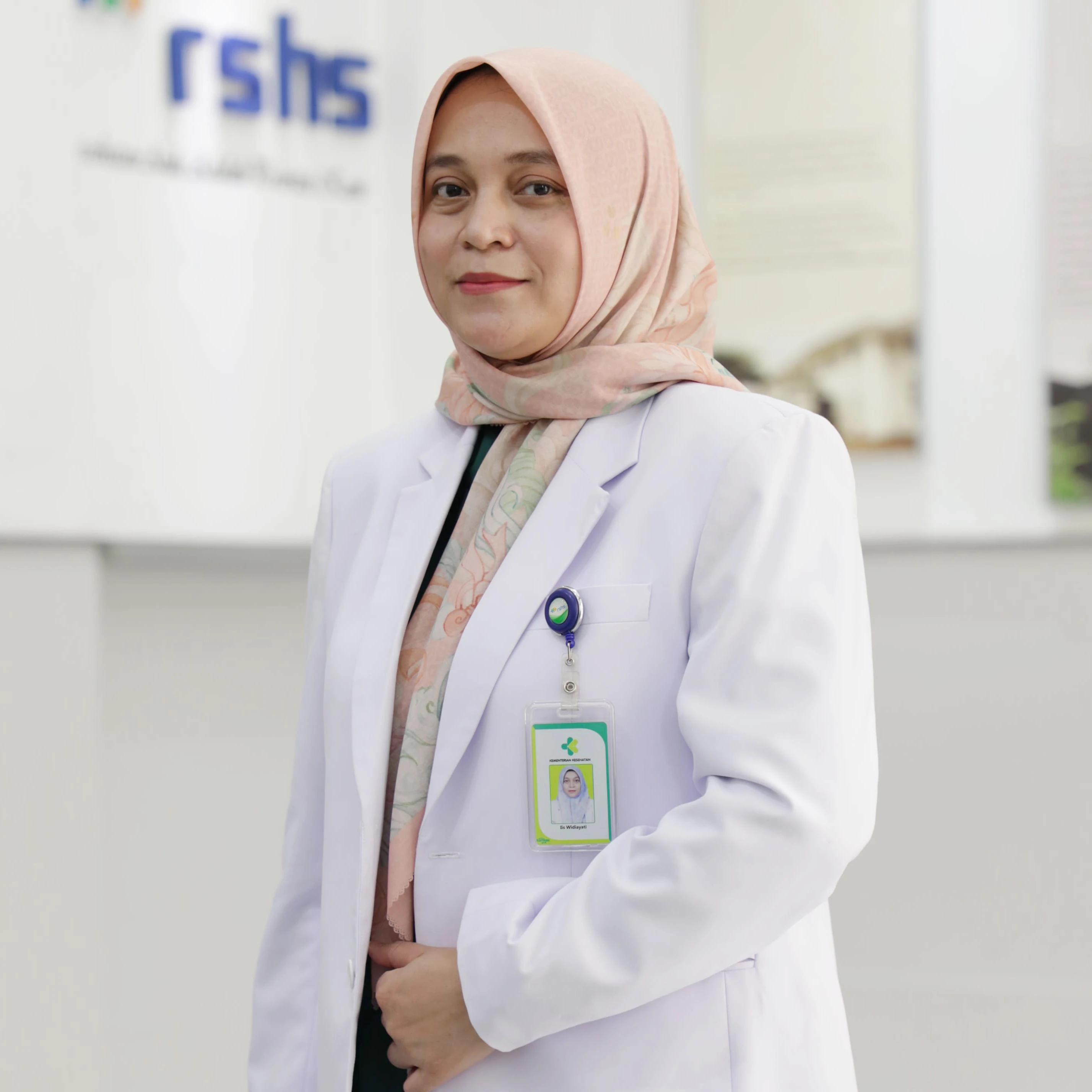 dr. Iis Widiayati, Sp.PD.