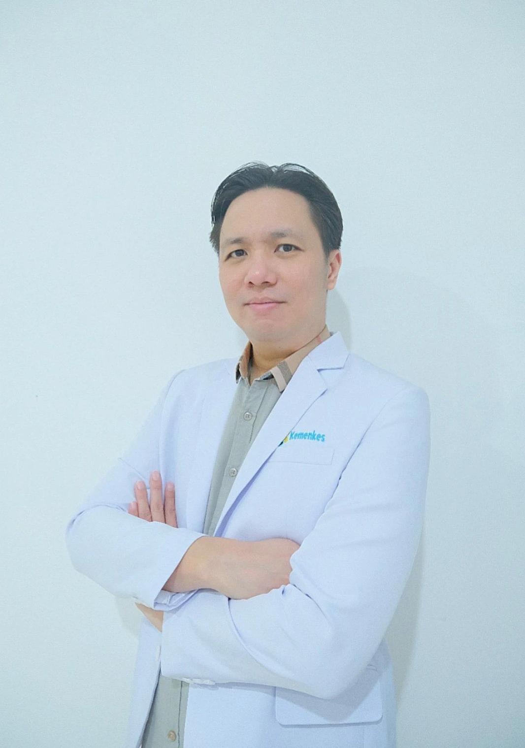 dr. Enricco Hendra Mamuaja, Sp.KK