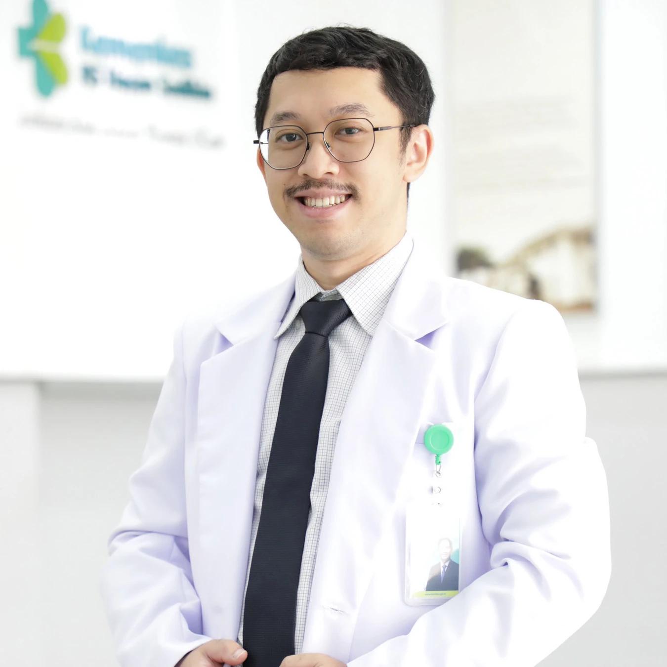 dr. Adrian Fakhri Ismiarto, Sp.OT