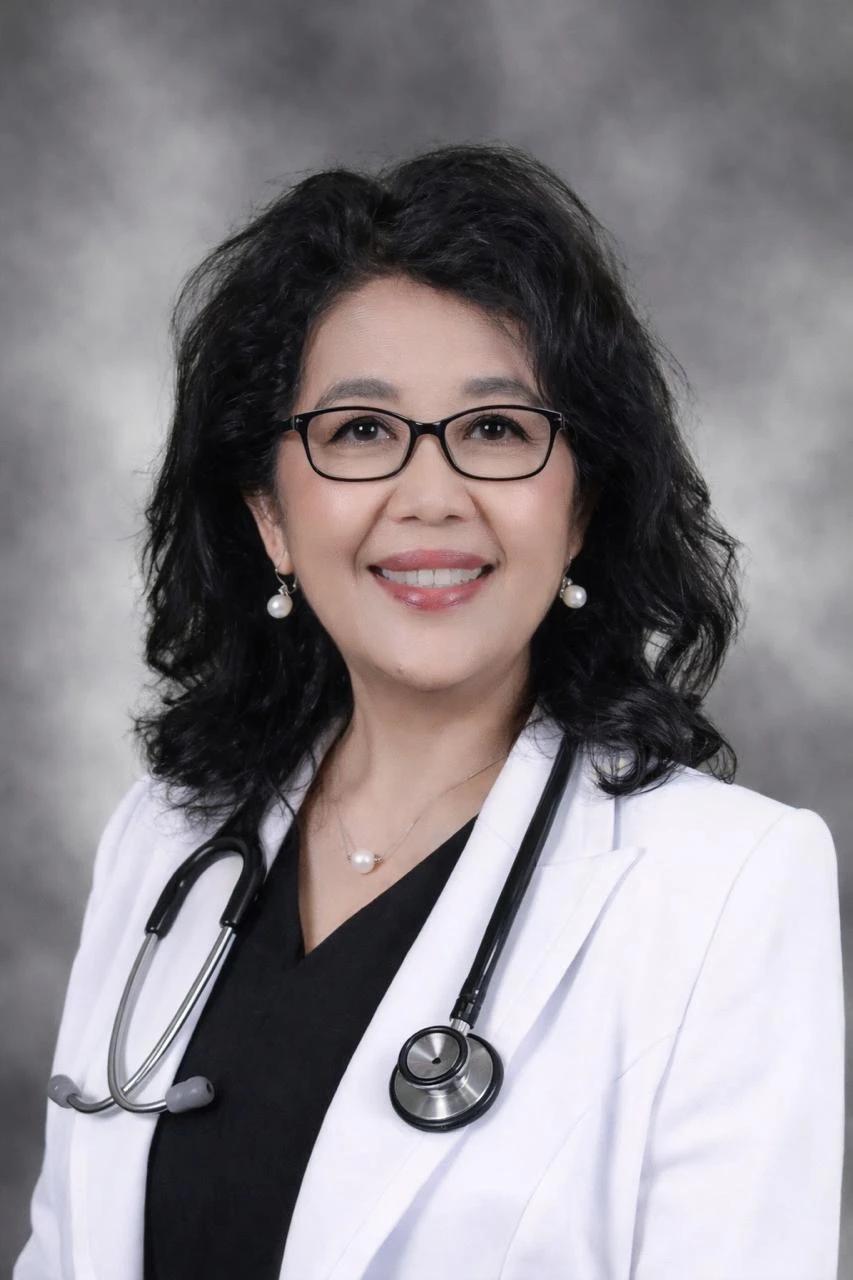 dr. Harlinda Haroen, Sp.PD-KHOM