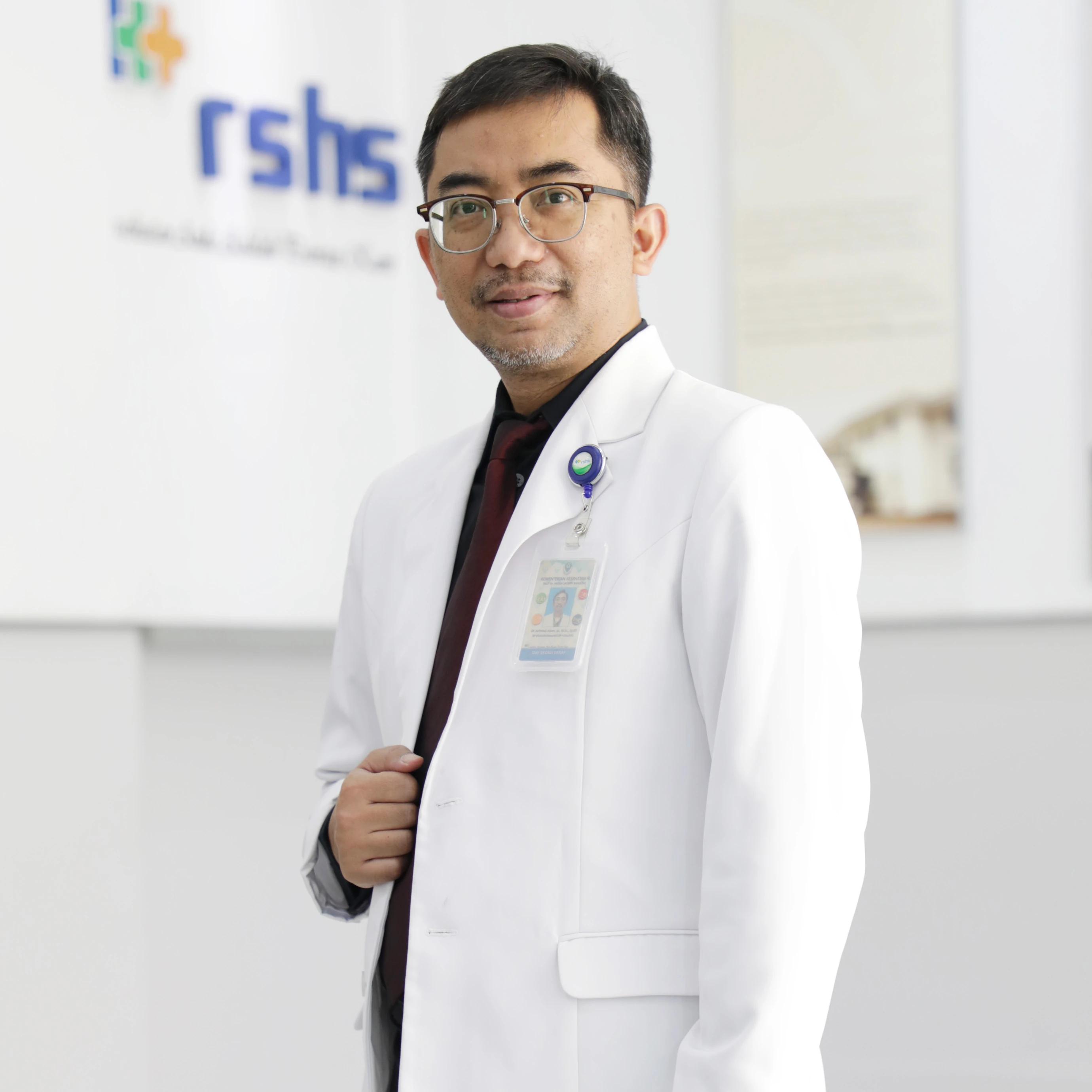 Dr. Achmad Adam, dr.,SpBS, Subsp. N-Vas (K), M.Sc