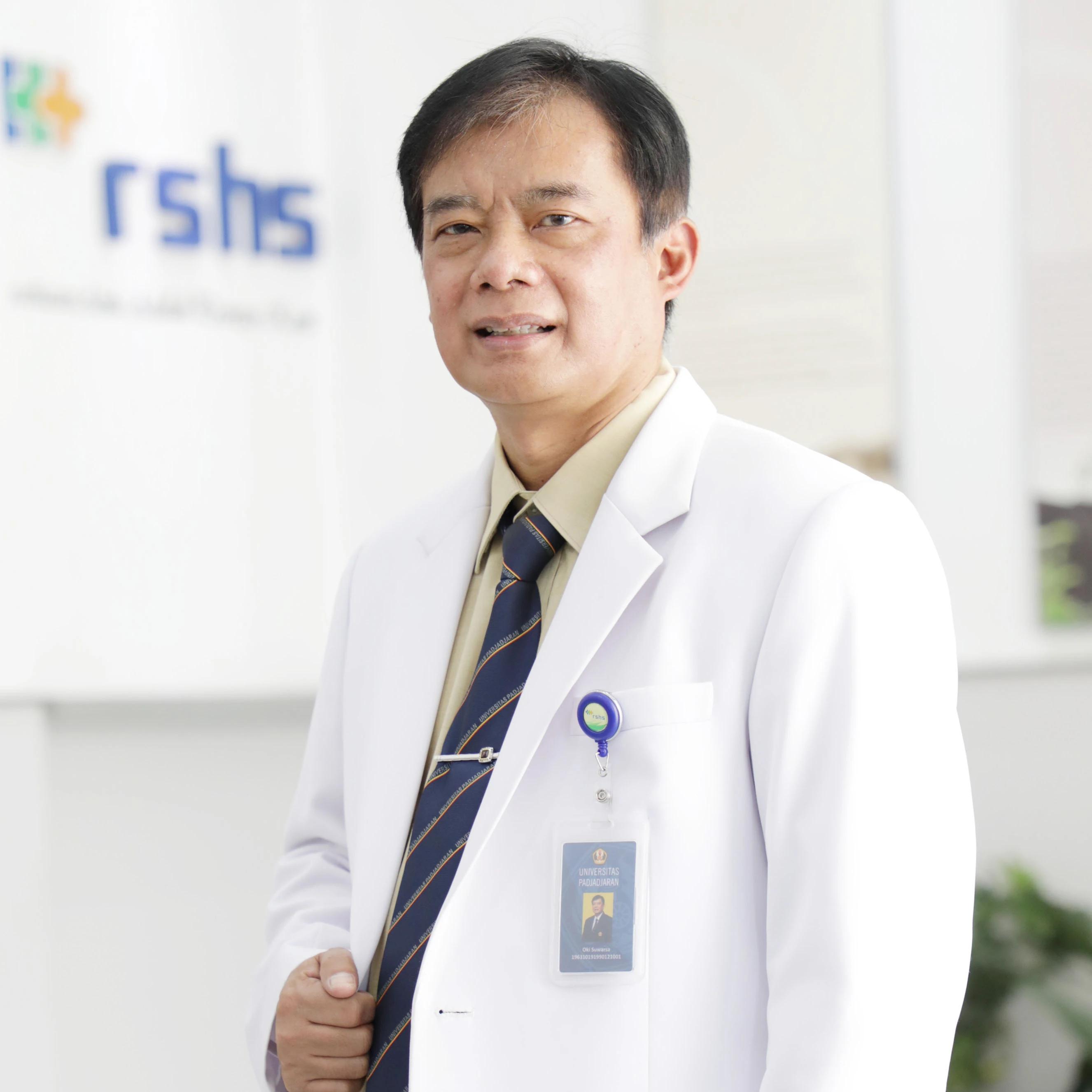 Prof. Dr. dr. Oki Suwarsa, Sp.D.V.E., Subsp.D.A.I., M.Kes