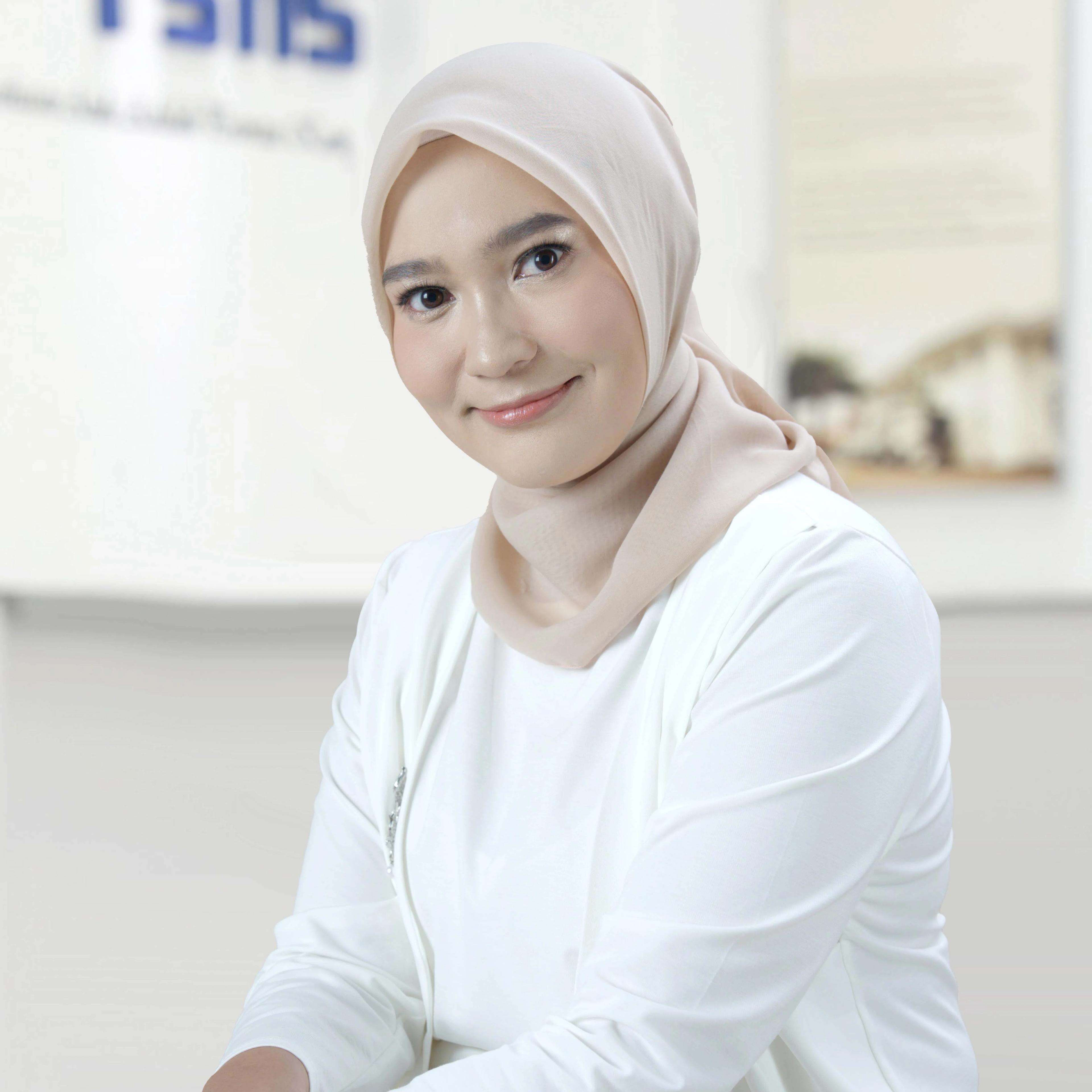 dr. Trustia Rizqandaru, Sp.D.V