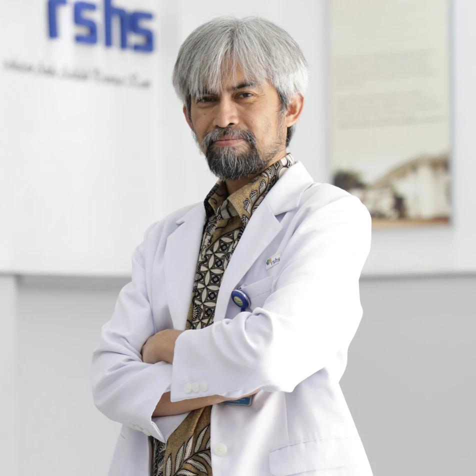 Dr. Chevi Sayusman, dr., Sp.F.M